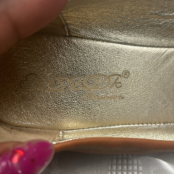 DbDk Fashion Size 9 Tan/Neutral Wedges Women's Shoes Pre-Owned Great Condition - Picture 3 of 5